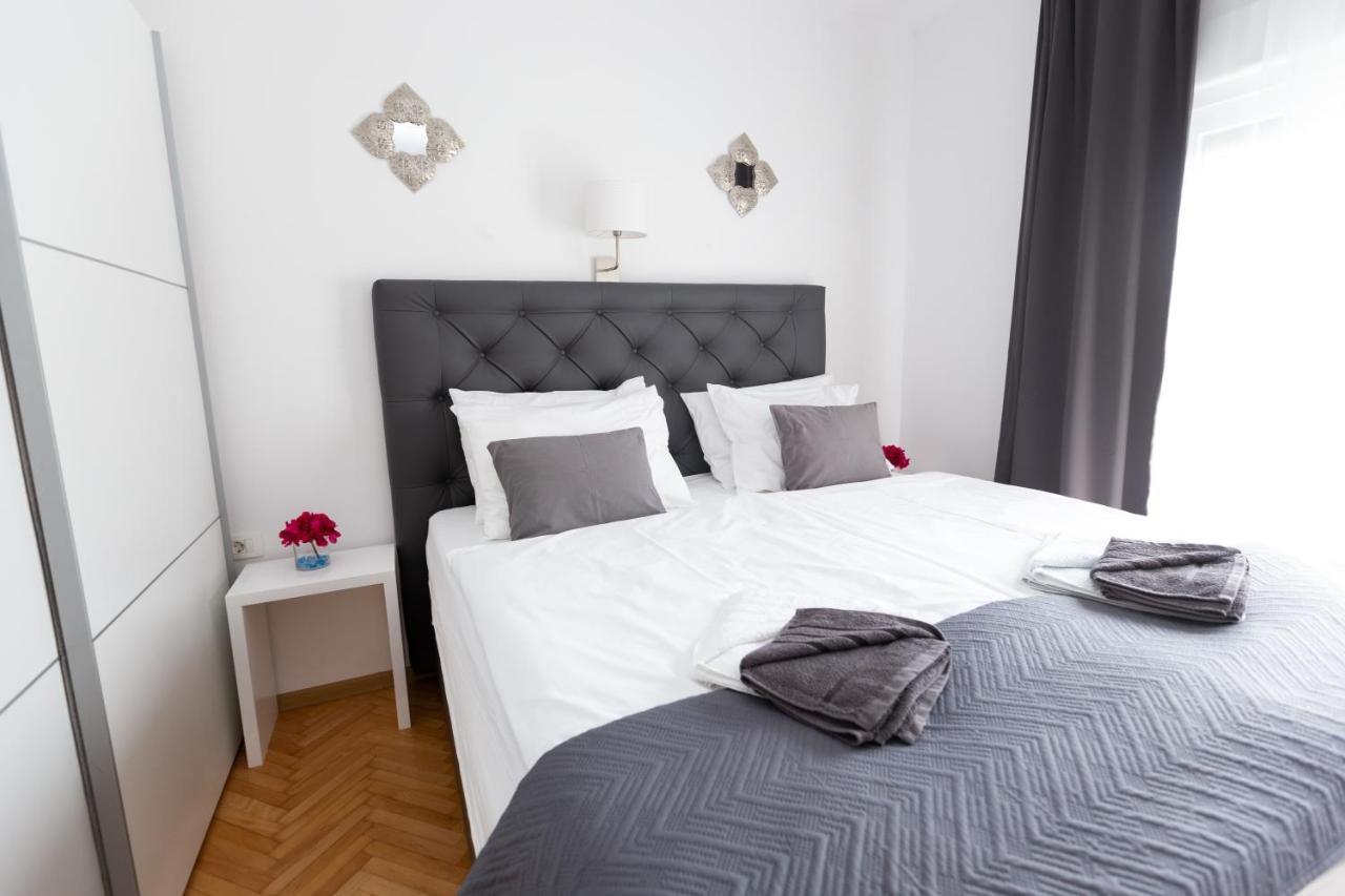 Luxury Apartments Mia ポドストラナ エクステリア 写真