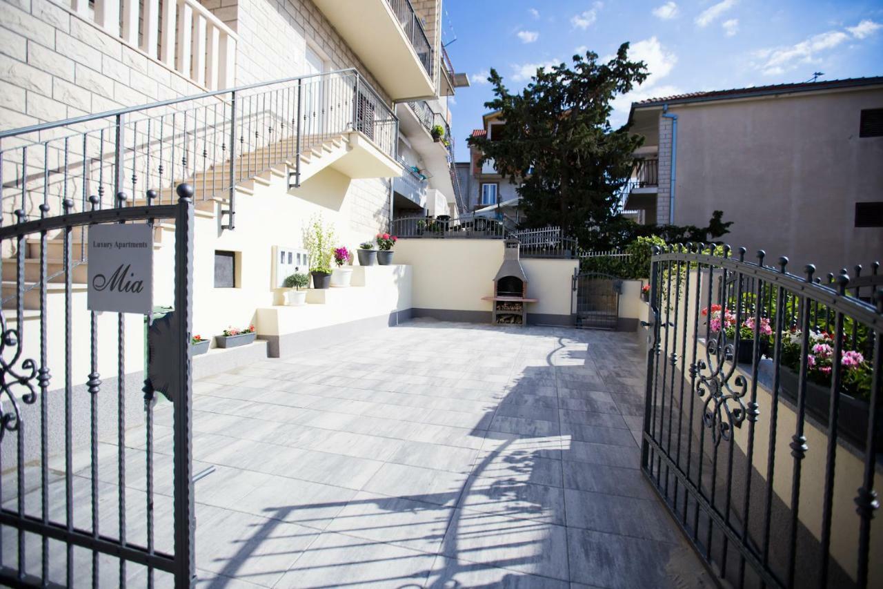 Luxury Apartments Mia ポドストラナ エクステリア 写真