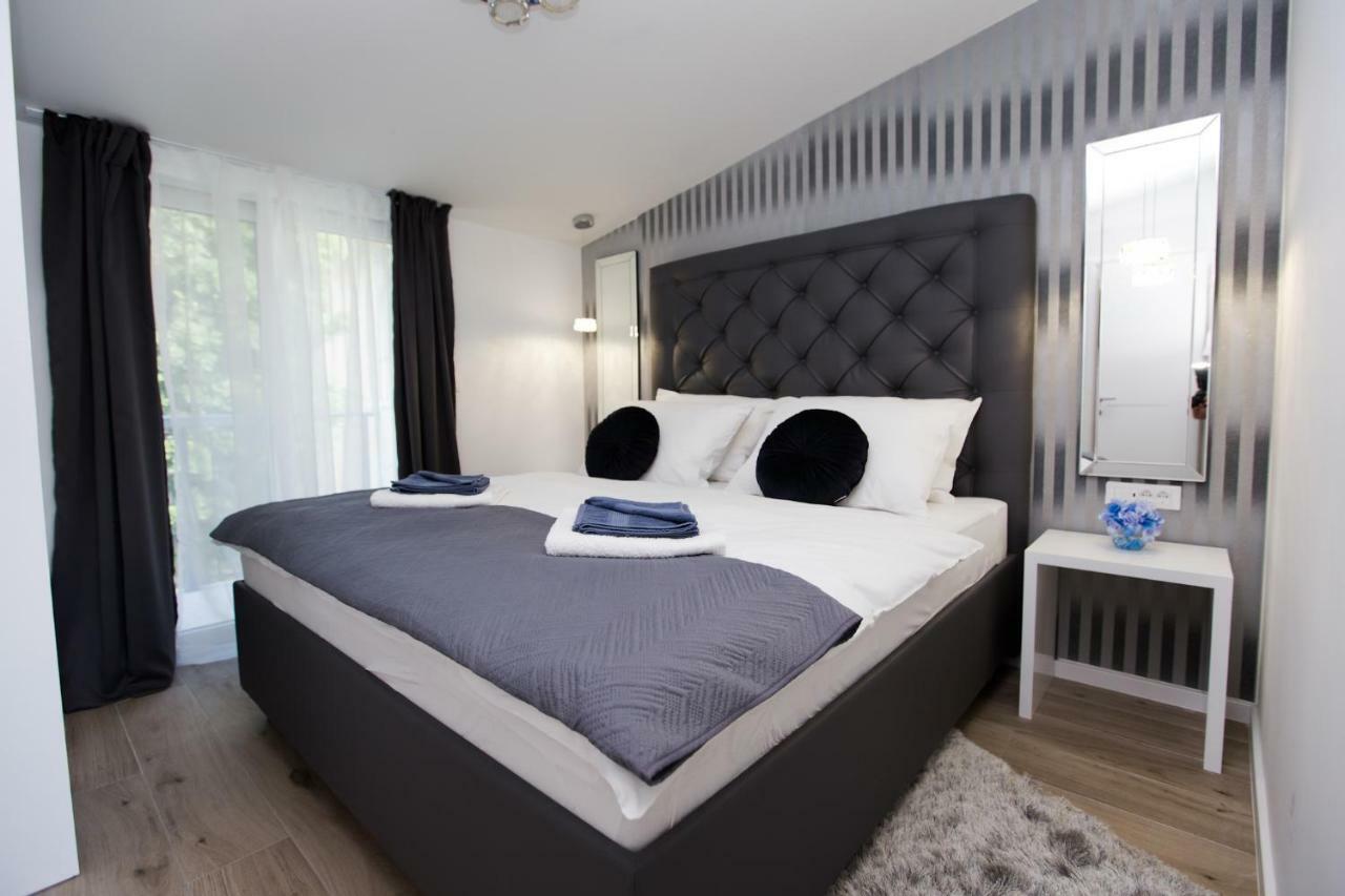 Luxury Apartments Mia ポドストラナ エクステリア 写真