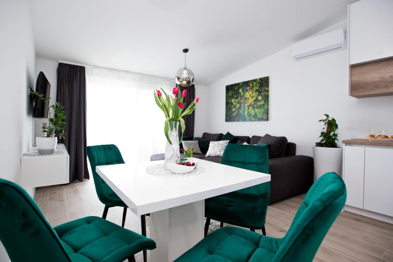 Luxury Apartments Mia ポドストラナ エクステリア 写真
